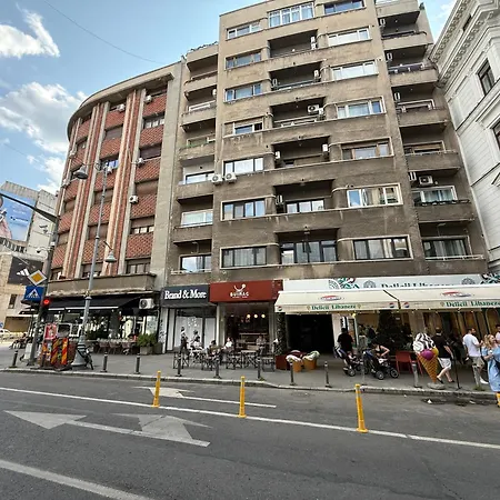 Victoriei Avenue Gem * Bucarest