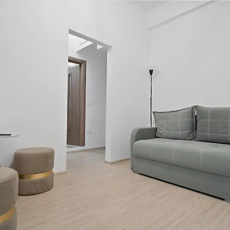 Victoriei Avenue Gem * Bukarest