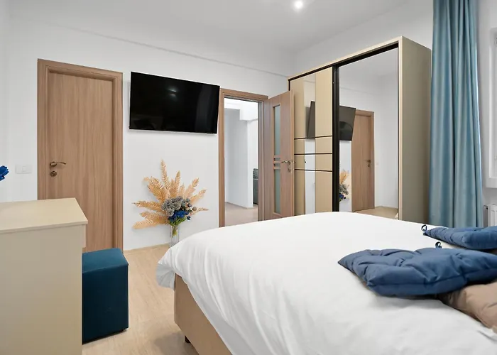 Victoriei Avenue Gem * Bucharest