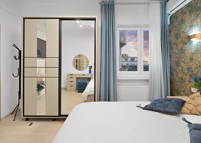 Victoriei Avenue Gem *