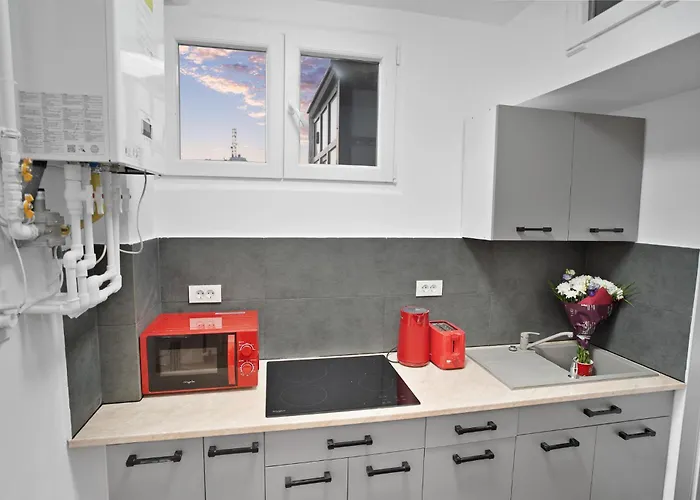 Victoriei Avenue Gem Бухарест