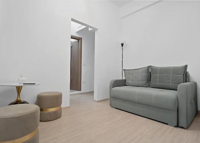 Victoriei Avenue Gem * Bucareste